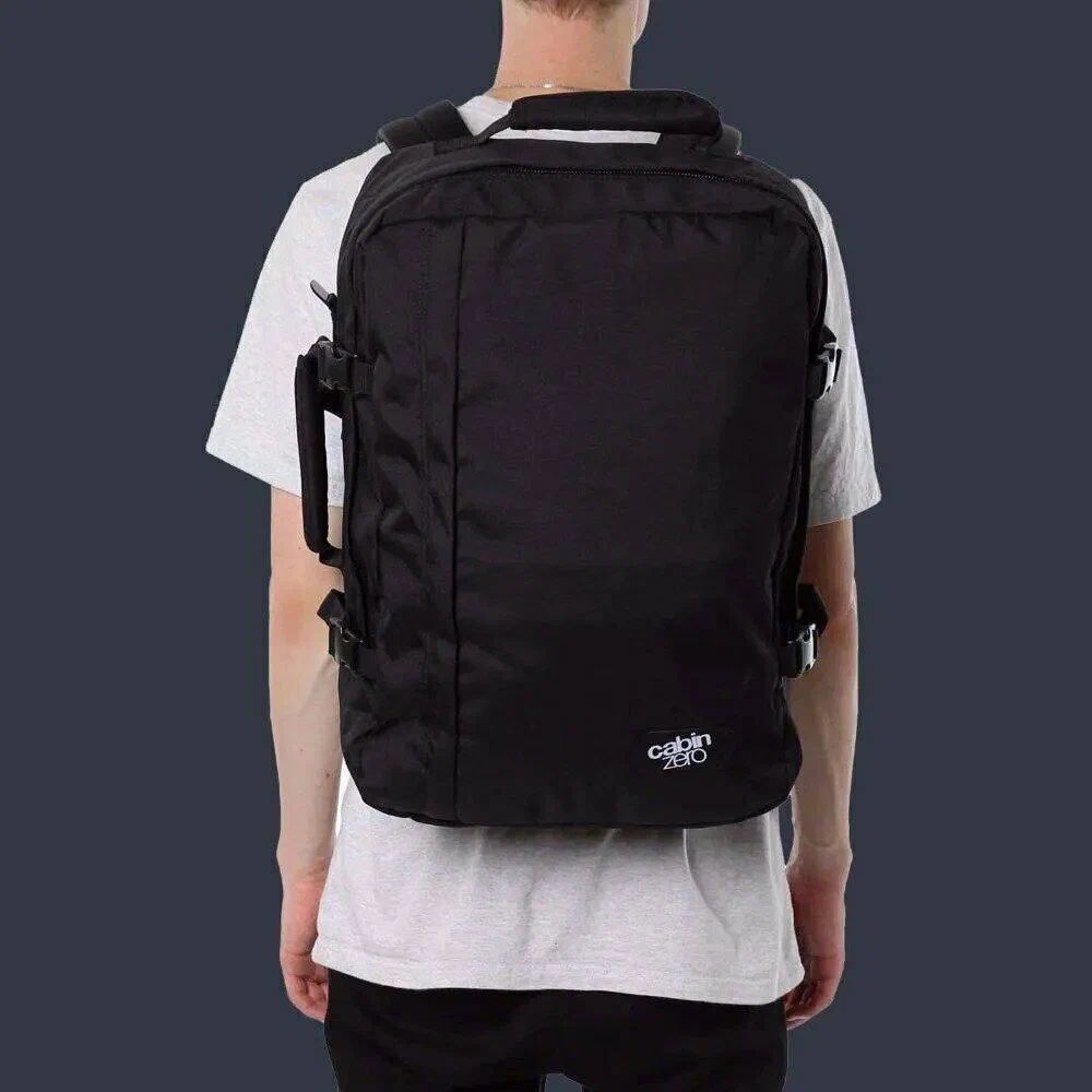 Рюкзак туристический Cabinzero Classic 44 л, черный