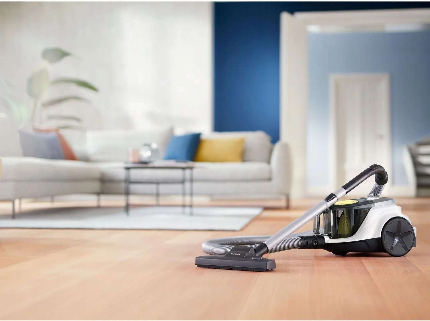 Пылесос Philips Power Cyclone 4 XB2140/09