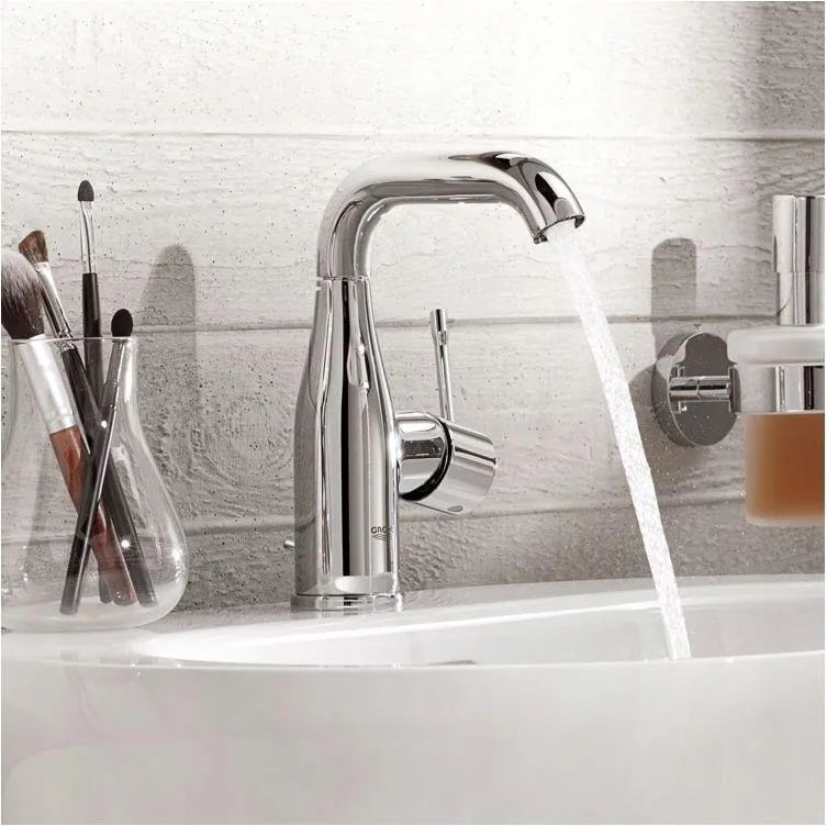 Смеситель для раковины Grohe Essence 23463001