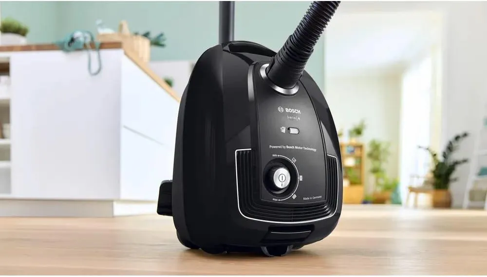 Пылесос Bosch Серия 4 BGB38BA1