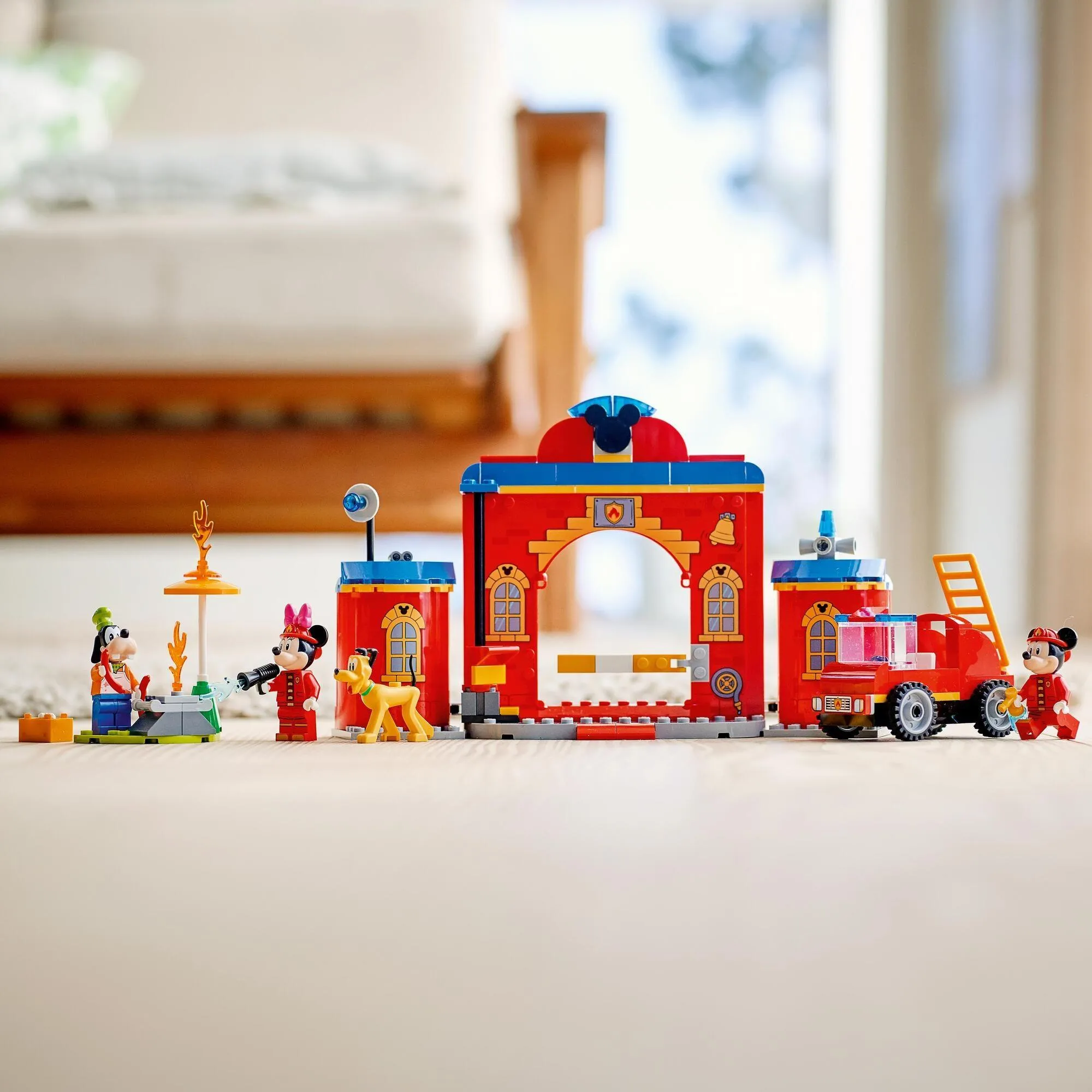 LEGO Disney 10776 Пожарная станция и пожарная машина Микки Мауса