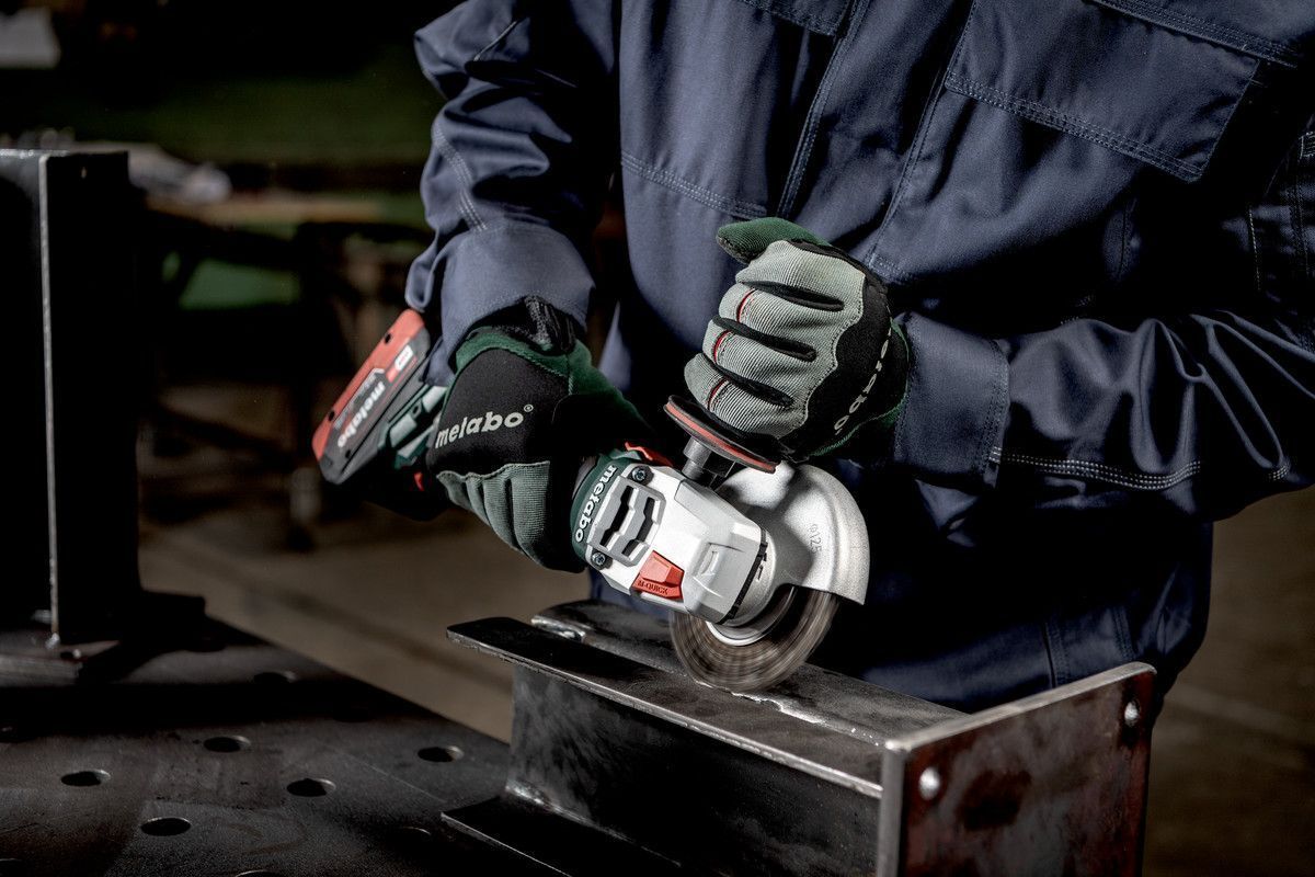 Аккумуляторная угловая шлифовальная машина Metabo WVB 18 LT BL 11-125 QuicK
