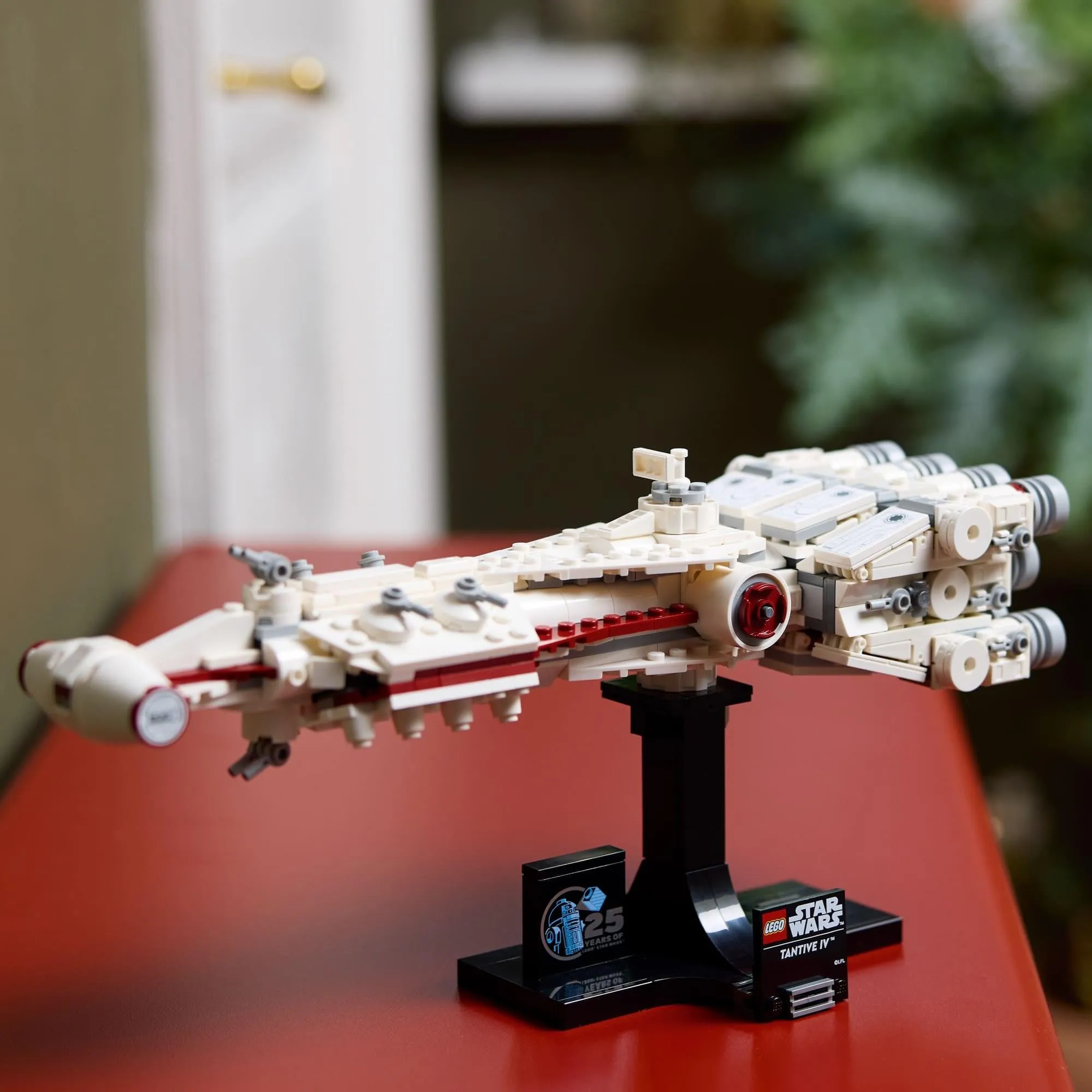LEGO Star Wars 75376 Тантив IV