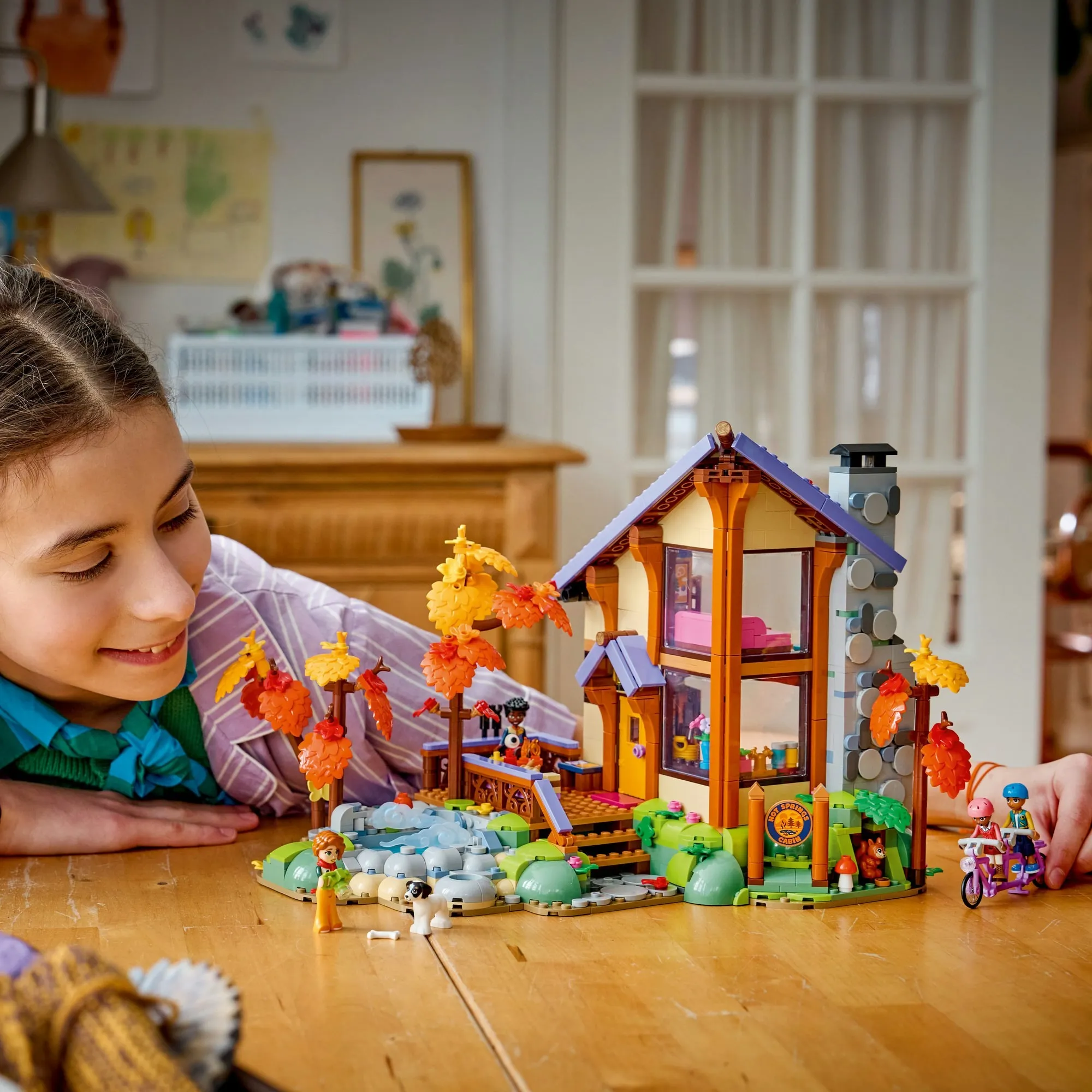 LEGO Friends 42705 Осенняя лесная хижина