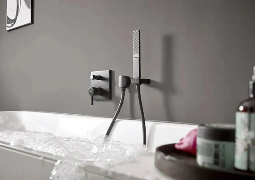 Смеситель Hansgrohe Finoris черный матовый 76416670