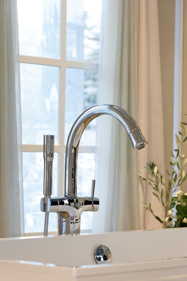 Смеситель для ванны Grohe Grandera 23318000