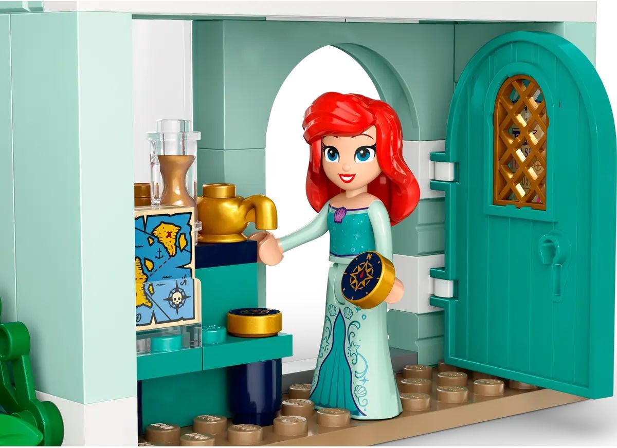 Конструктор LEGO Disney Princess 43246 Приключения на рынке
