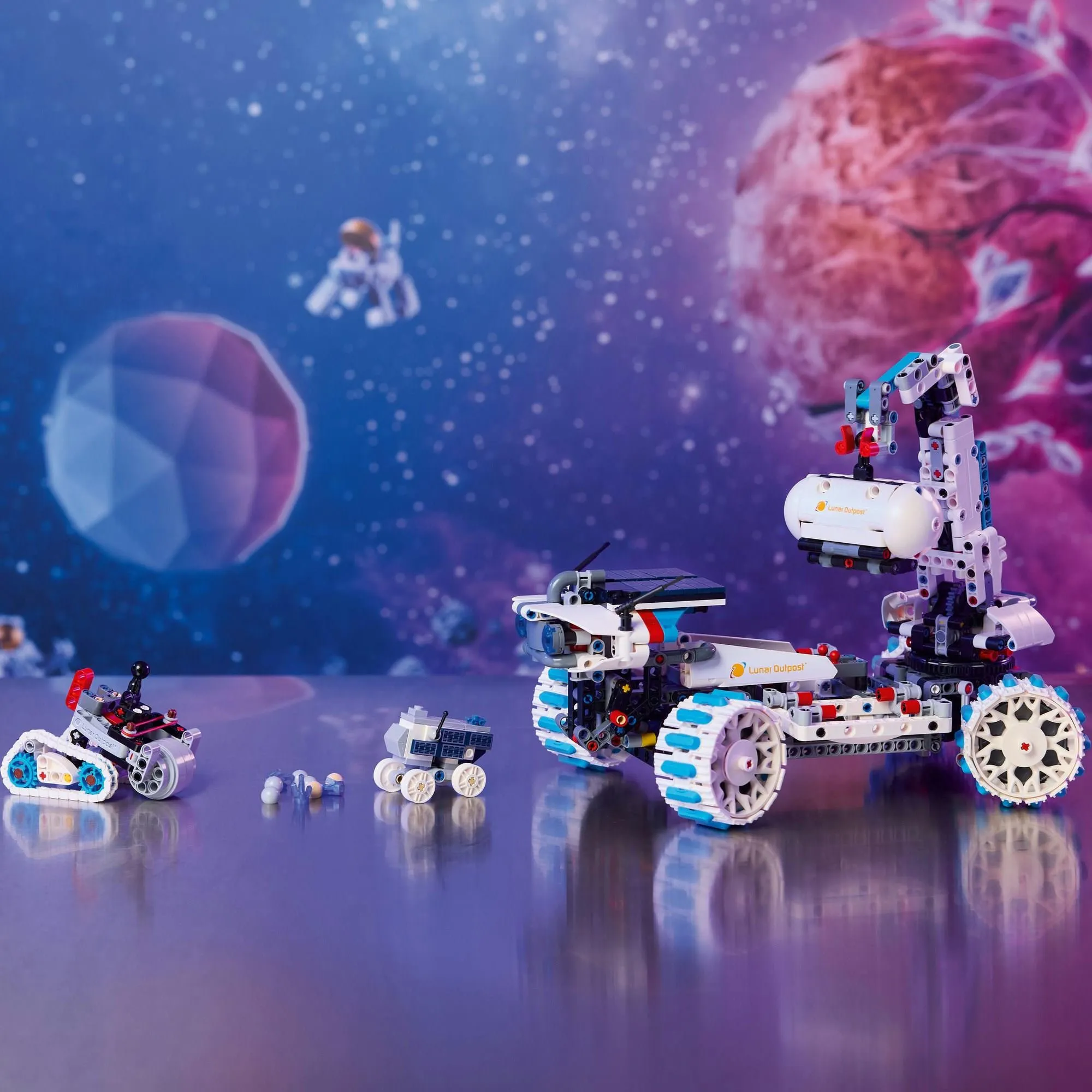Конструктор LEGO Technic 42211 Космический марсоход Lunar Outpost