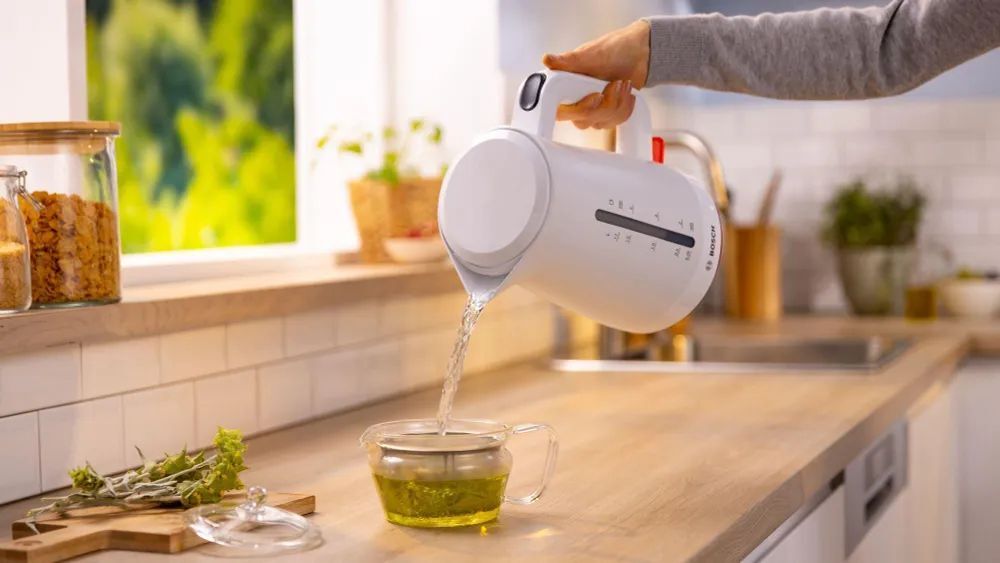 Bosch Электрический чайник MyMoment TWK3M121, белый