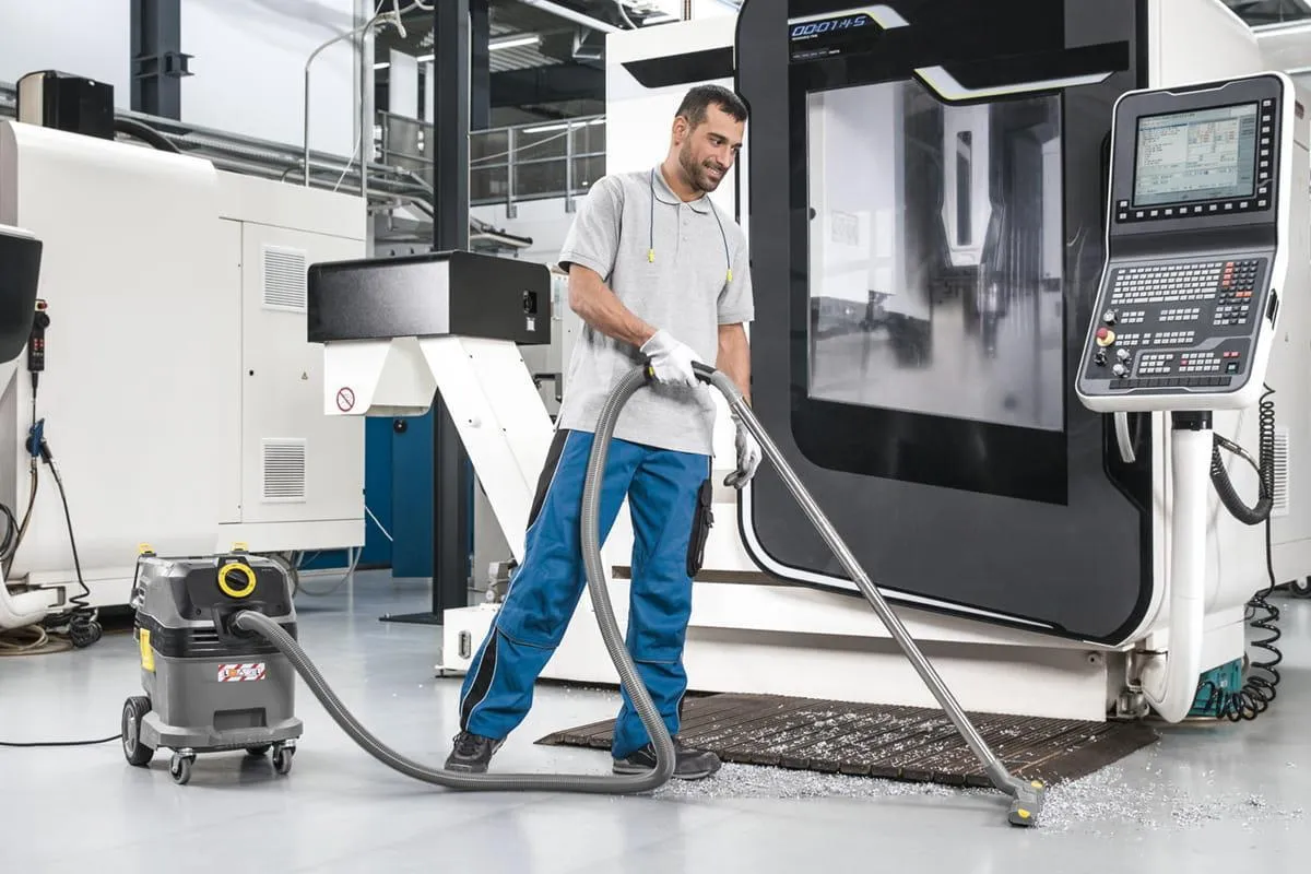 Промышленный пылесос KARCHER Professional NT 30/1 Tact L 1.148-201.0