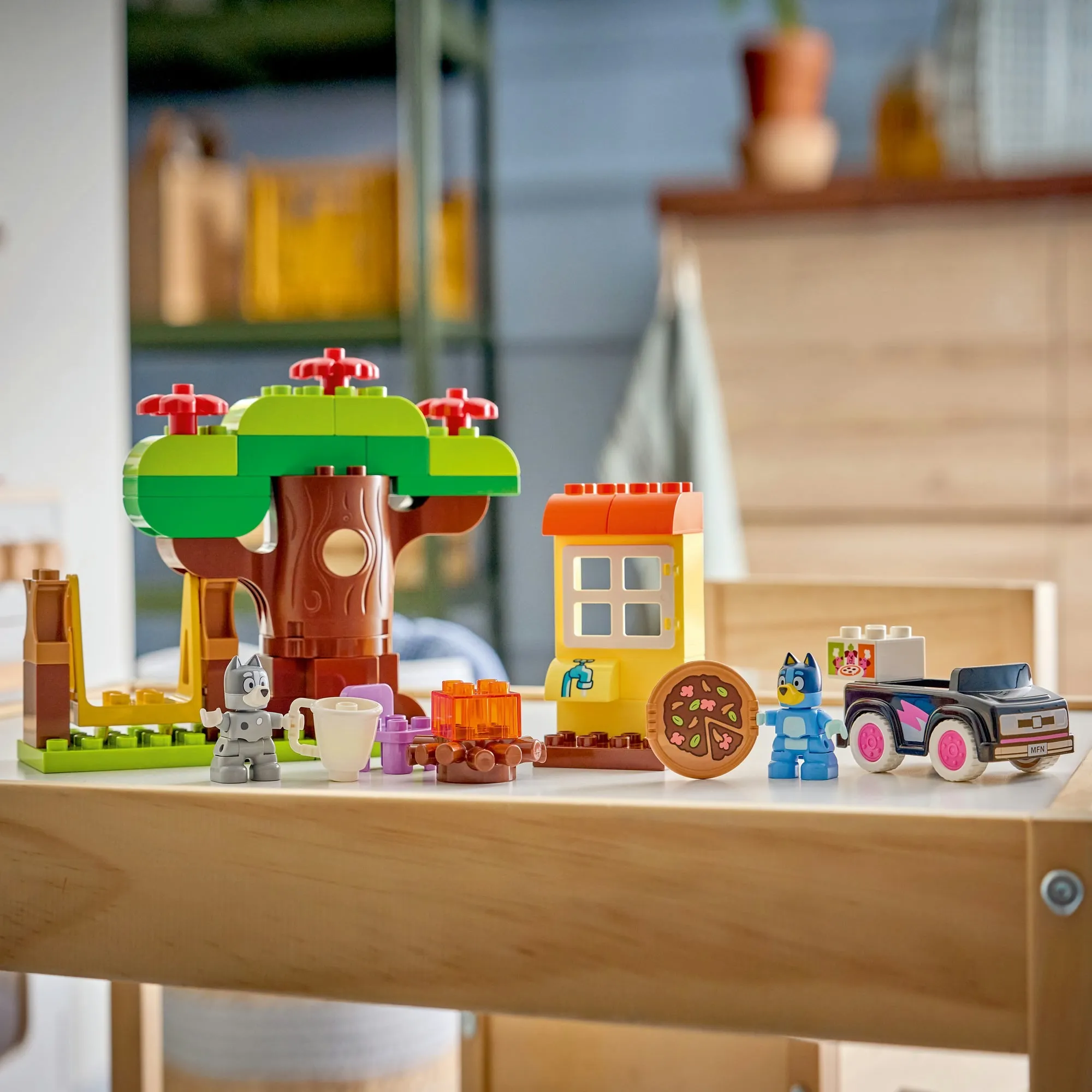 Конструктор LEGO DUPLO 10469 Пиццерия Маффин и Блуи