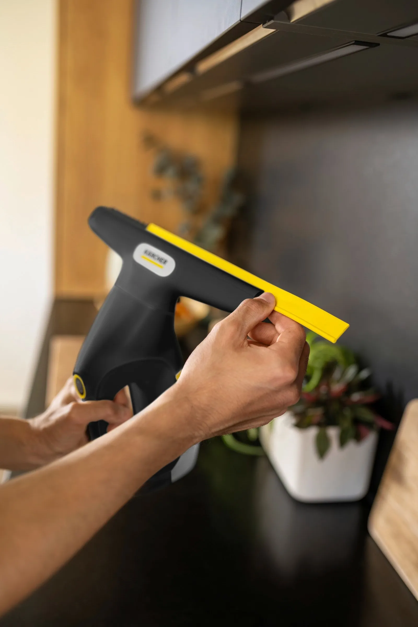Стеклоочиститель Karcher WV 3 Comfort Precision+ Black 1.633-698.0