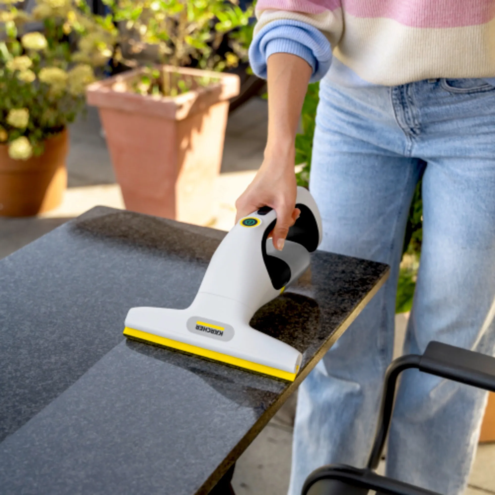 Стеклоочиститель Karcher WV 1 Compact Precision 1.633-689.0
