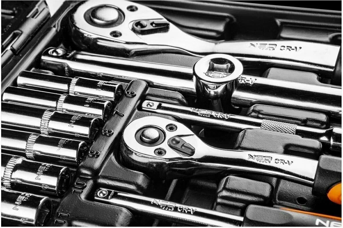NEO Tools Набор сменных головок 1/2, 1/4 CrV 111 шт. 08-910