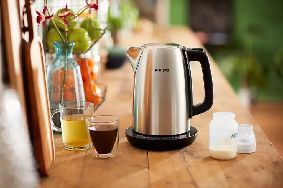 Электрический чайник PHILIPS HD9359/90