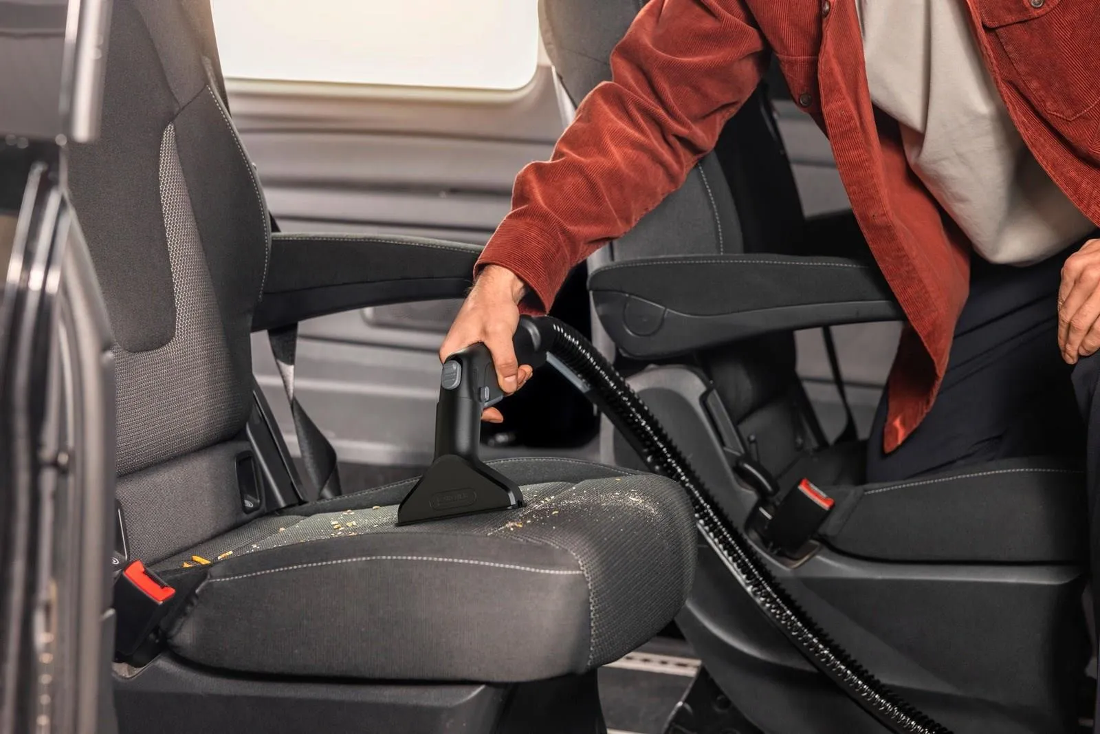 Автомобильный пылесос KARCHER 1.081-231.0