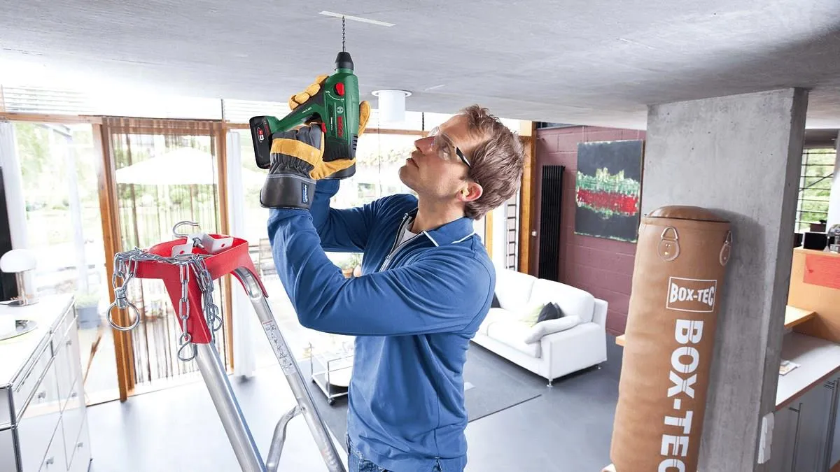 Аккумуляторный перфоратор Bosch Uneo Maxx 060395230C