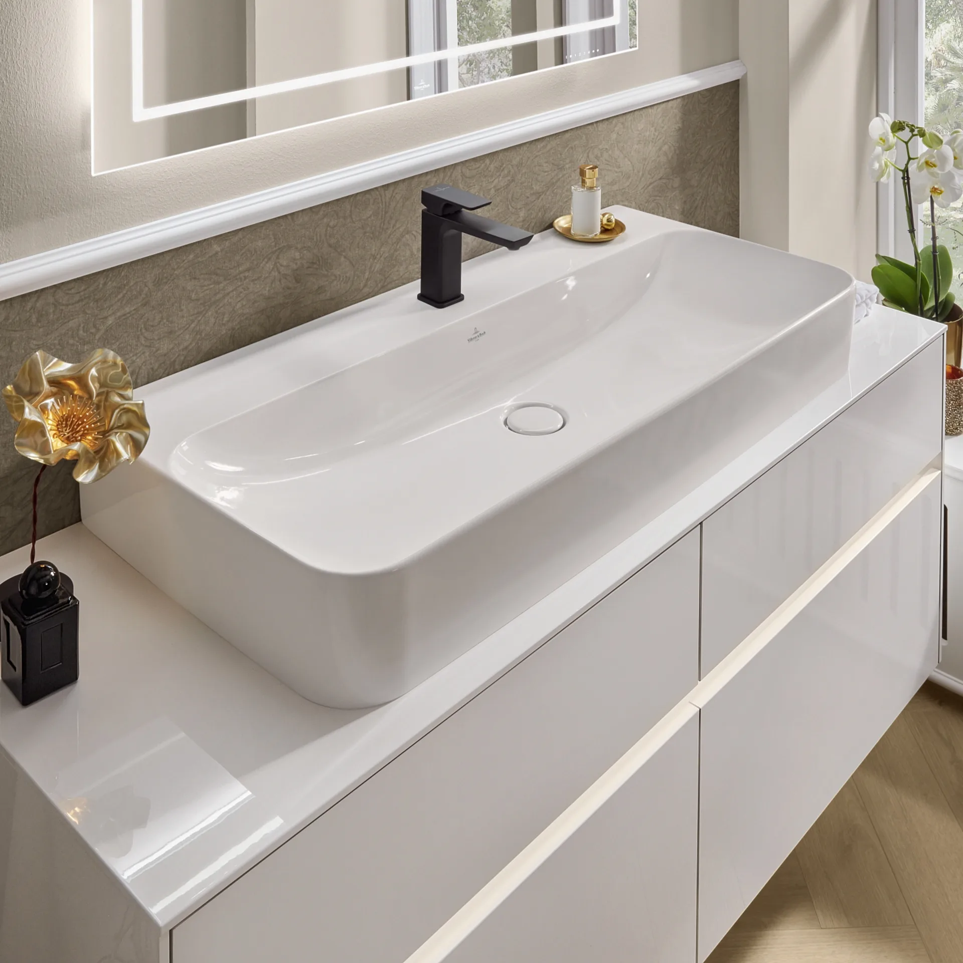 Смеситель для раковины Villeroy & Boch Subway 3.0 матовый черный TVW112002000K5