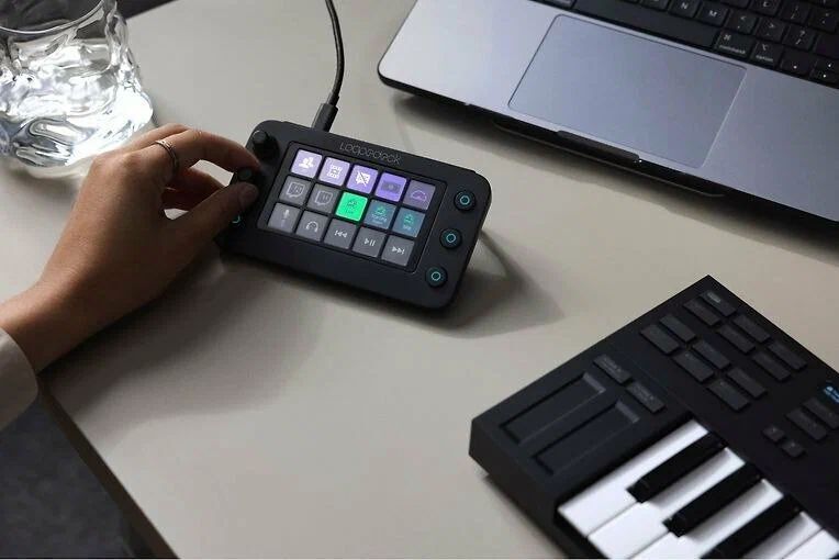 Клавиатура Loupedeck Live S (LDD-2201)