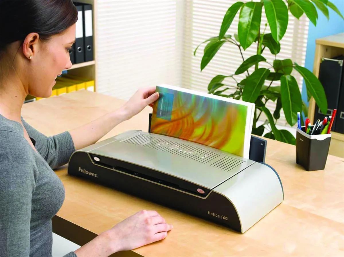 Измельчитель Fellowes Helios 60