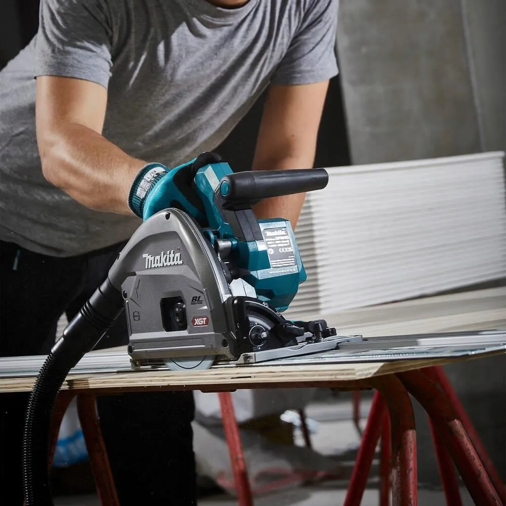 Аккумуляторная дисковая пила Makita XGT SP001GZ03