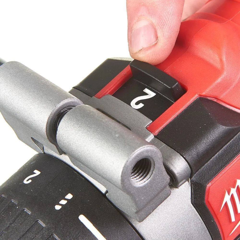 Аккумуляторная дрель-шуруповерт Milwaukee M18 BLDD2-0X 4933464514