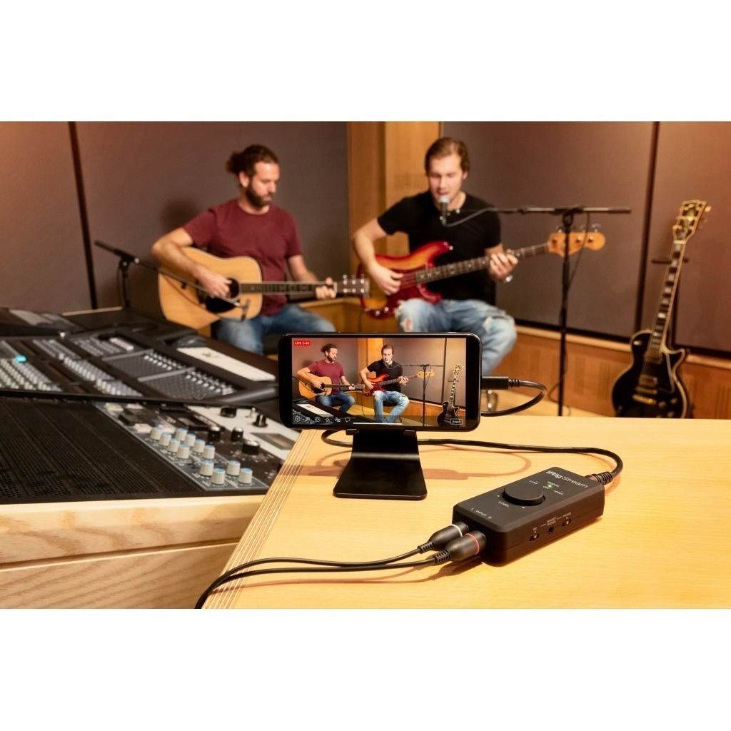 Внешняя звуковая карта IK Multimedia iRig Stream
