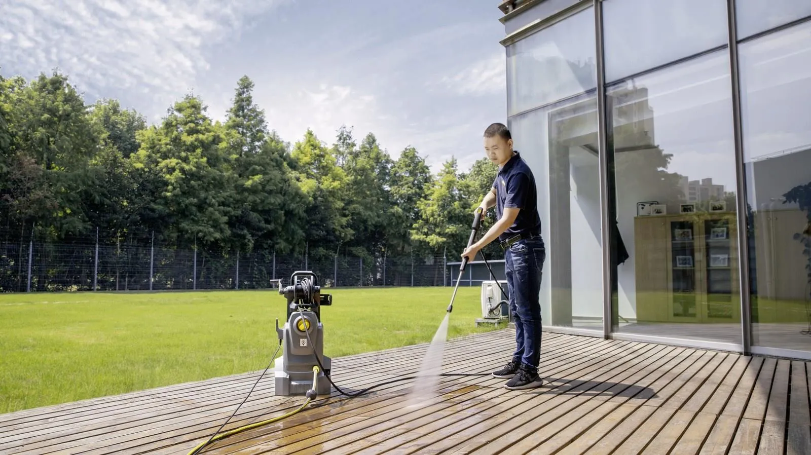 Мойка высокого давления Karcher HD 4/10 X Plus Classic 1.520-998.0