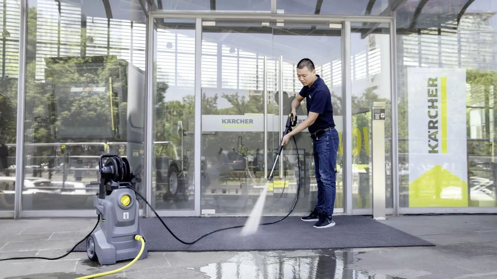 Мойка высокого давления Karcher HD 4/10 X Plus Classic 1.520-998.0