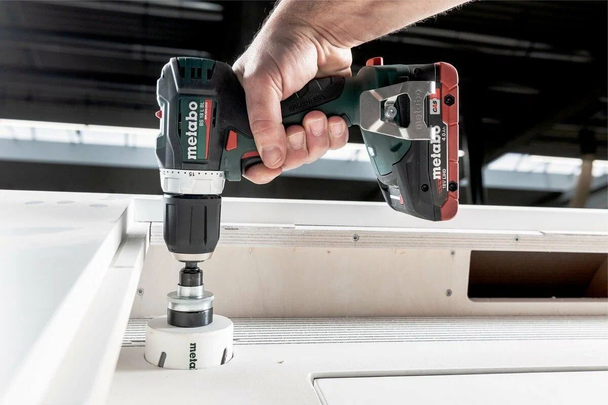 Аккумуляторная дрель-шуруповерт Metabo BS 18 L BL 0 MetaLoc, без аккумулятора