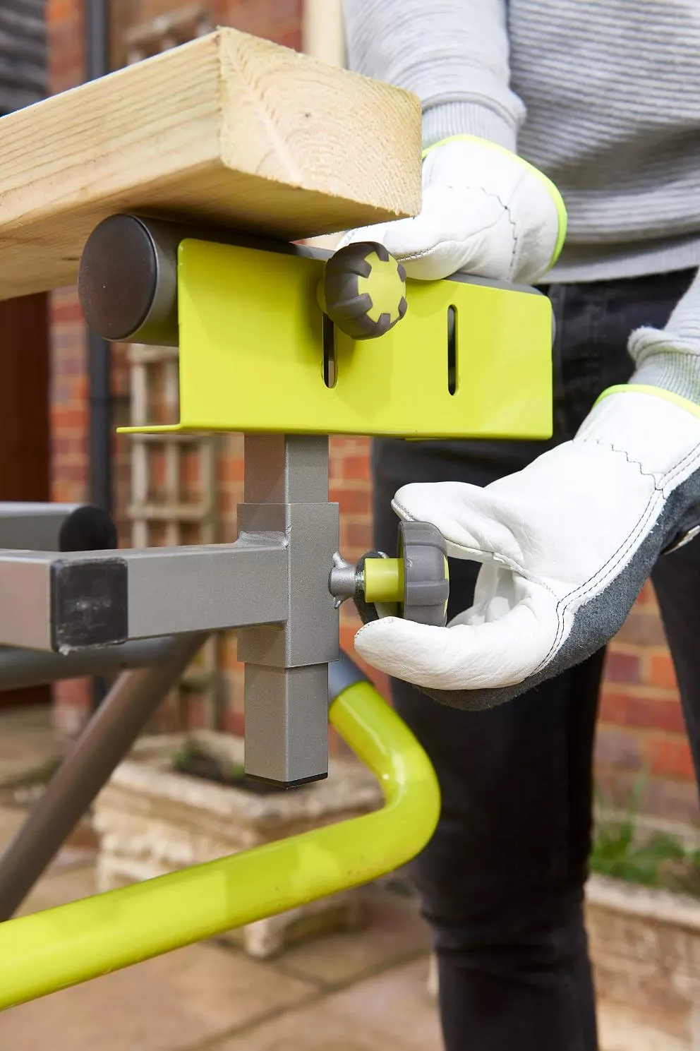 Верстак для торцовочной пилы RYOBI RLSW01