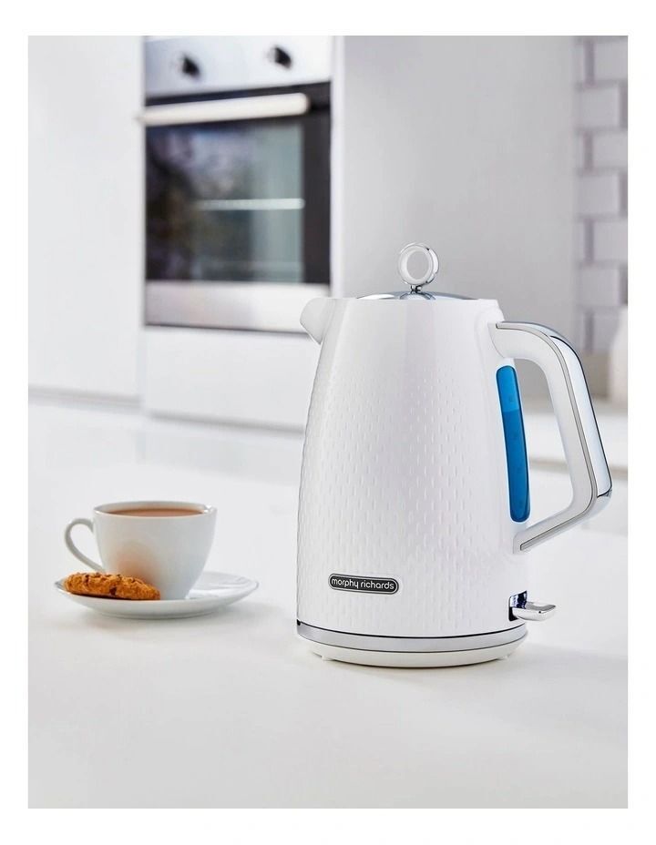Электрический чайник Morphy Richards 1,7L 103012, белый