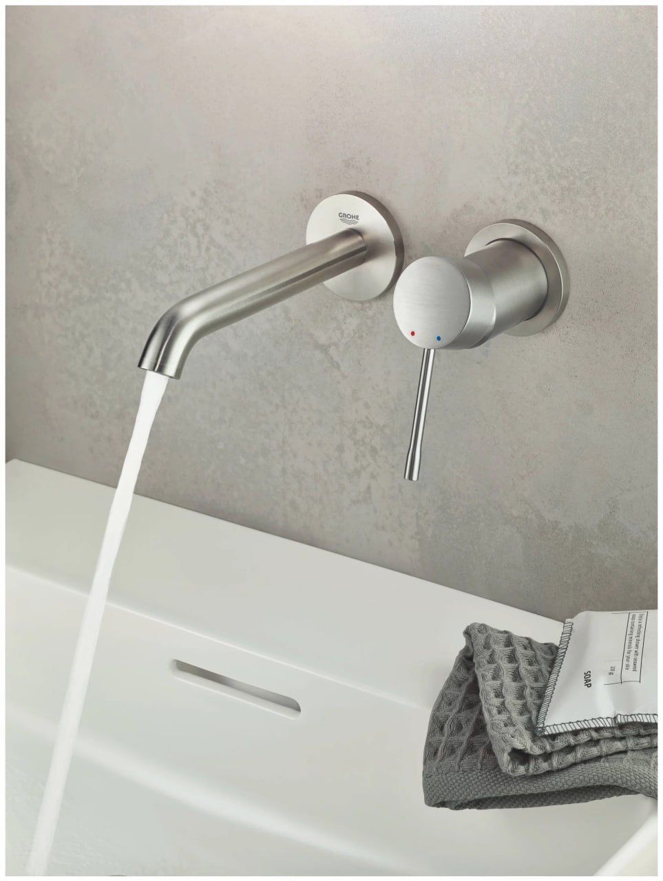 Смеситель для раковины (умывальника) Grohe Essence+ 19408001 хром