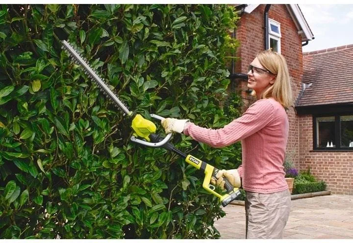Аккумуляторные ножницы для живой изгороди RYOBI OHT1850X