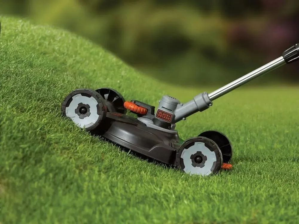 Газонокосилка аккумуляторная Black&Decker STC1820CM 2.0 Ah 18 V с ЗУ