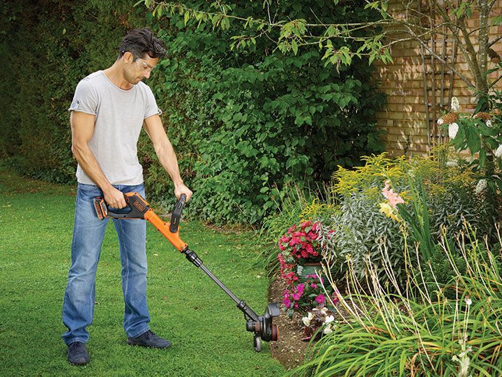 Триммер электрический Black & Decker STC1820PC-QW