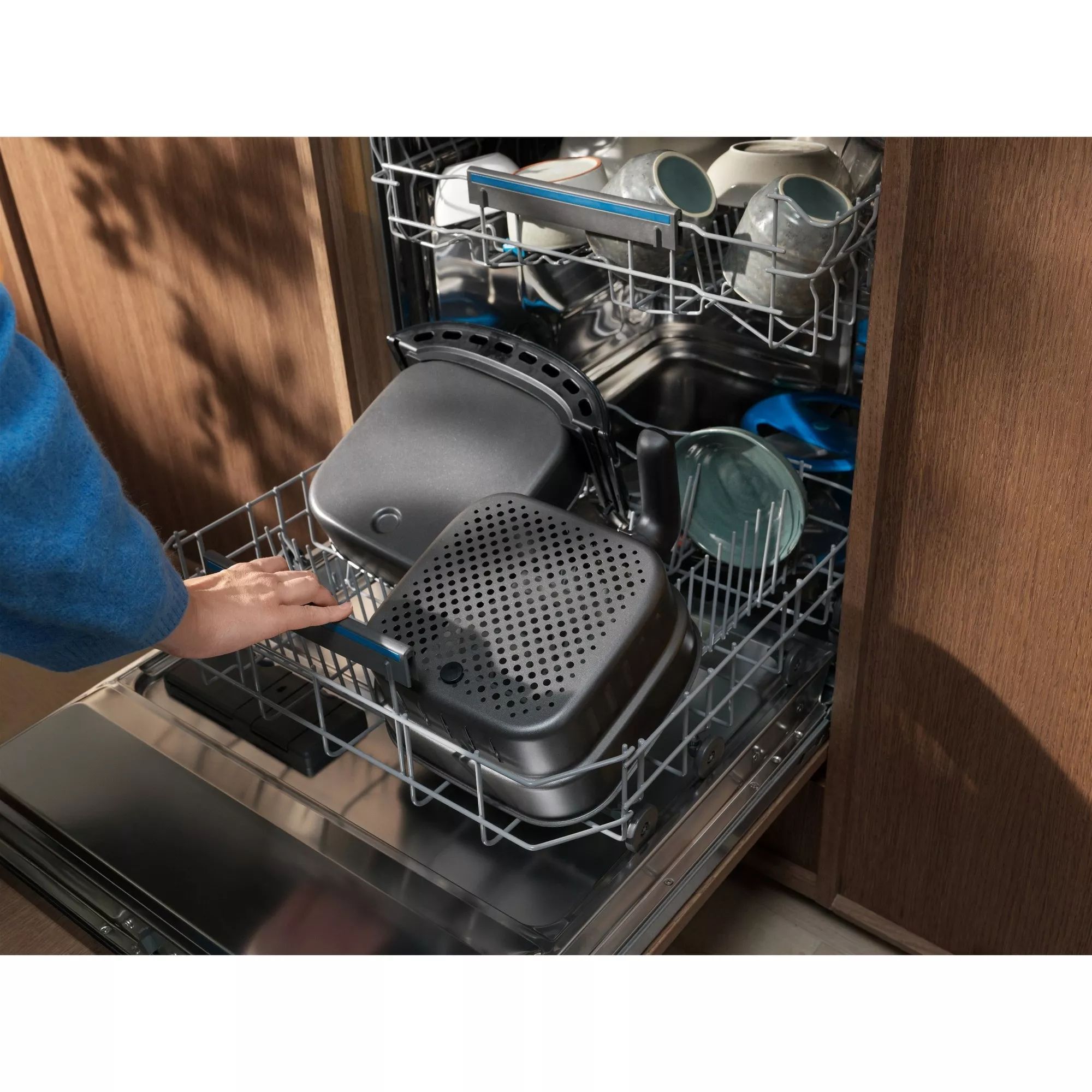 Аэрогриль Electrolux 800 EAF5B, черный