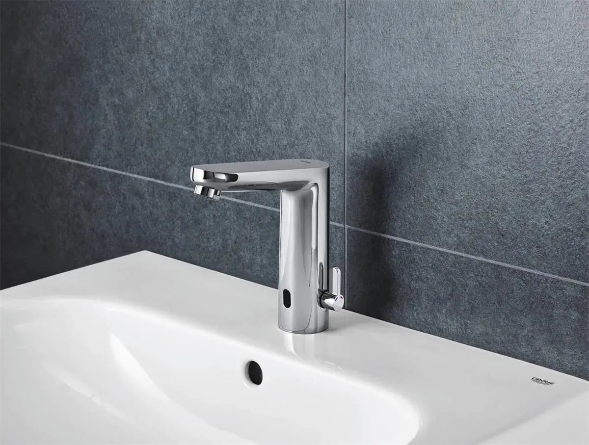 Бесконтактный смеситель для раковины Grohe Eurosmart Cosmopolitan E 36421000