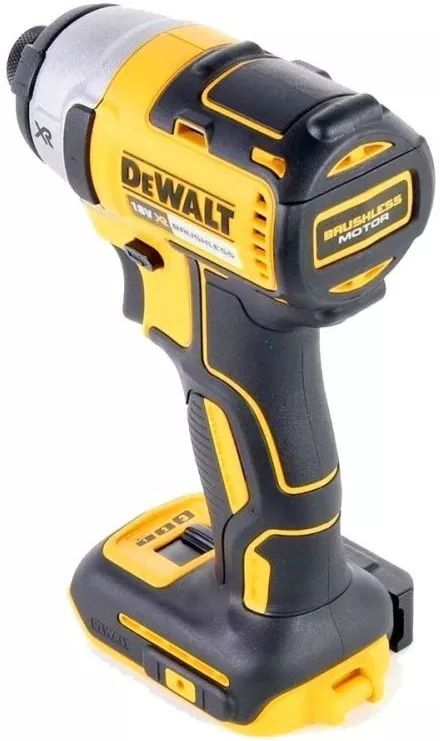 Аккумуляторный шуруповерт DeWalt DCF887P1