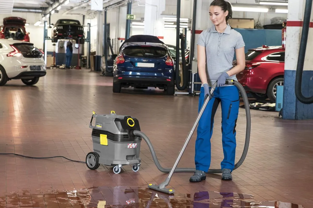 Промышленный пылесос KARCHER Professional NT 30/1 Tact L 1.148-201.0