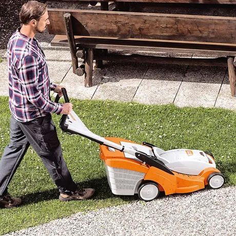 Аккумуляторная газонокосилка Stihl Rma 339 C 63200111443 в комплекте зу