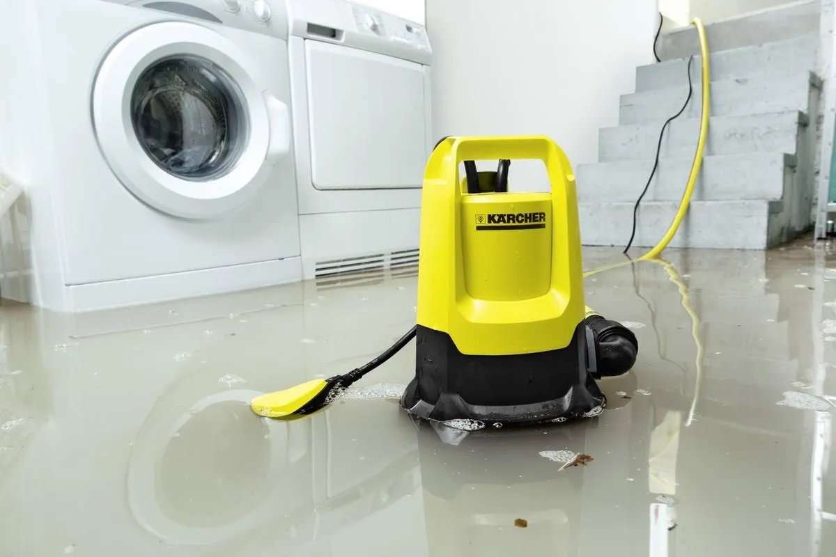Погружной дренажный насос Karcher SP 5 Dual для чистой и грязной воды 1.645-580.0