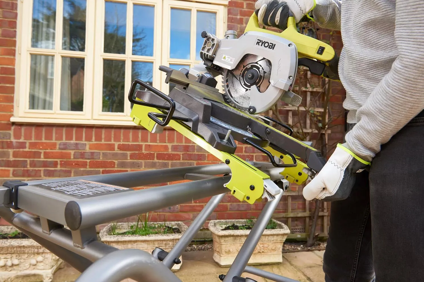 Верстак для торцовочной пилы RYOBI RLSW01