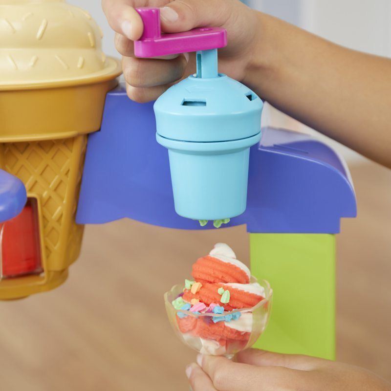 Набор игровой Hasbro Play-Doh Фургон с мороженым Hasbro F1039