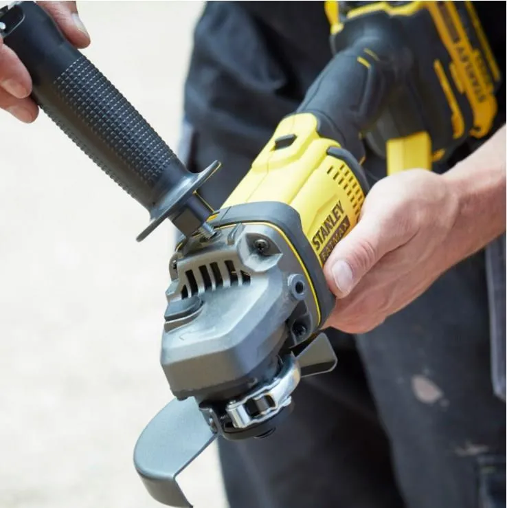 Аккумуляторная угловая шлифовальная машина Stanley Fatmax 18V V20 SFMCG400BXJ