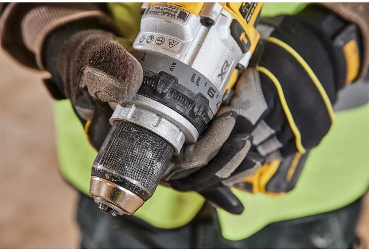 Ударная дрель-шуруповерт Dewalt DCD1007NT