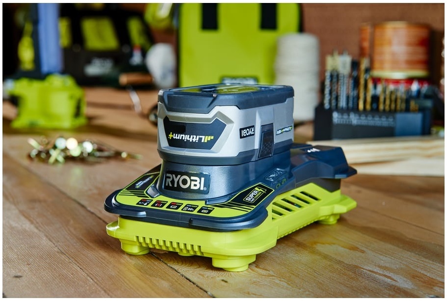 Зарядное устройство RYOBI RC18150