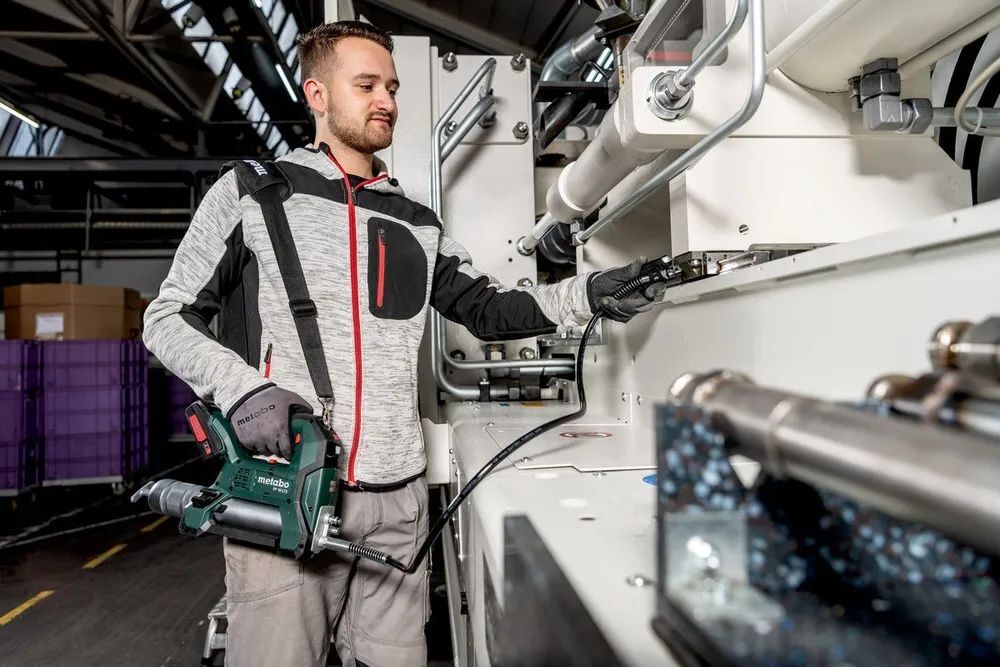 Смазчик аккумуляторный Metabo FP 18 LTX 600789850 без акб и зу