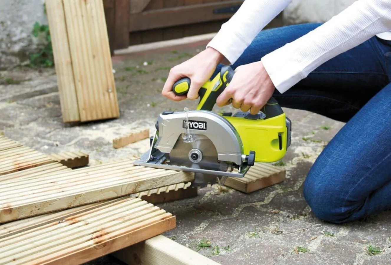 Дисковая пила RYOBI RWSL1801M (18 В)