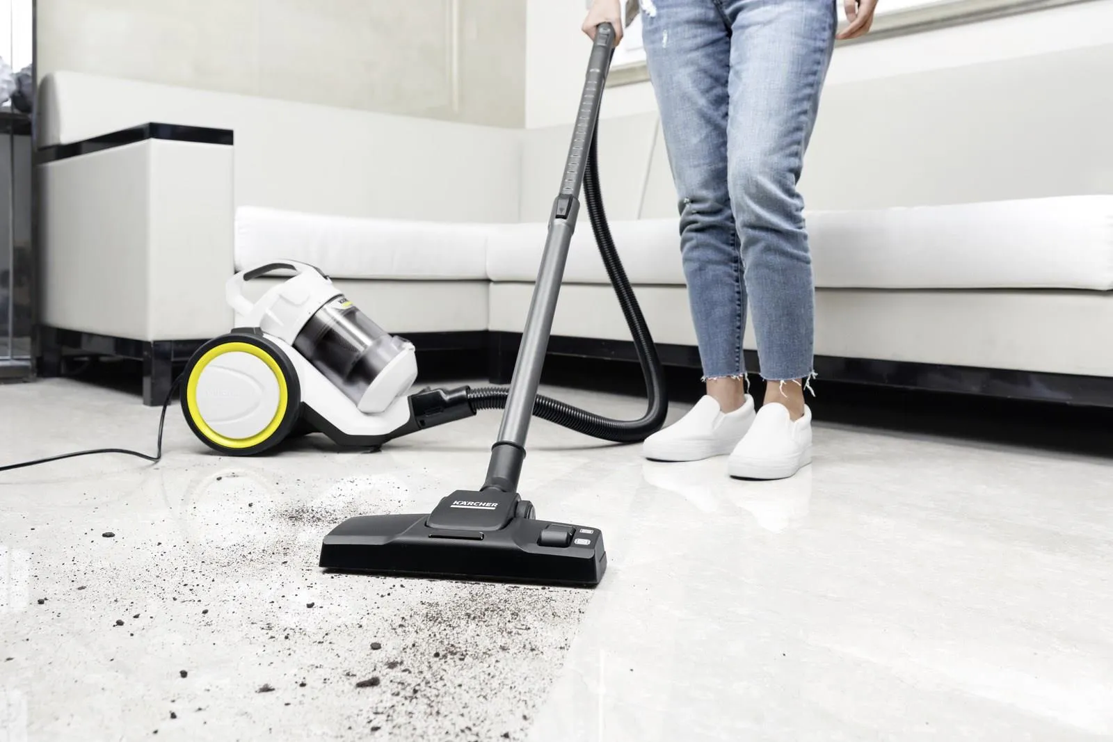 Безмешковый пылесос Karcher VC 3 Plus (1.198-060.0)